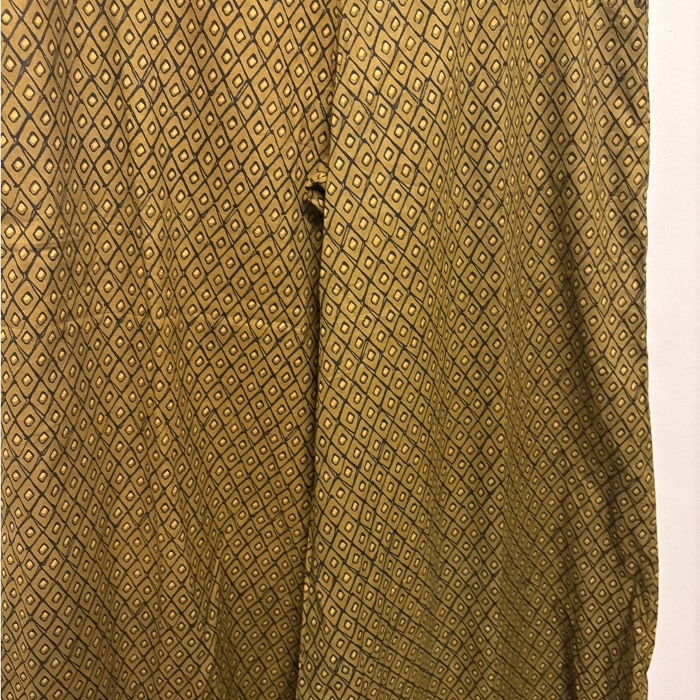 Geometric Patterned Wide-Leg Pants - Picture 3 of 6
